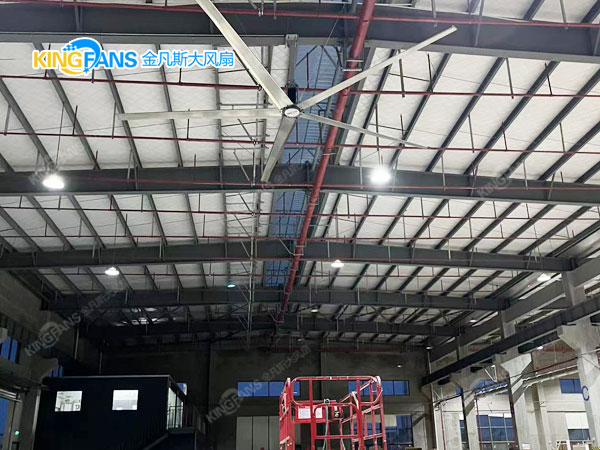 防暑降溫措施 工業(yè)大吊扇的優(yōu)勢 防暑降溫措施 工業(yè)大吊扇的優(yōu)勢